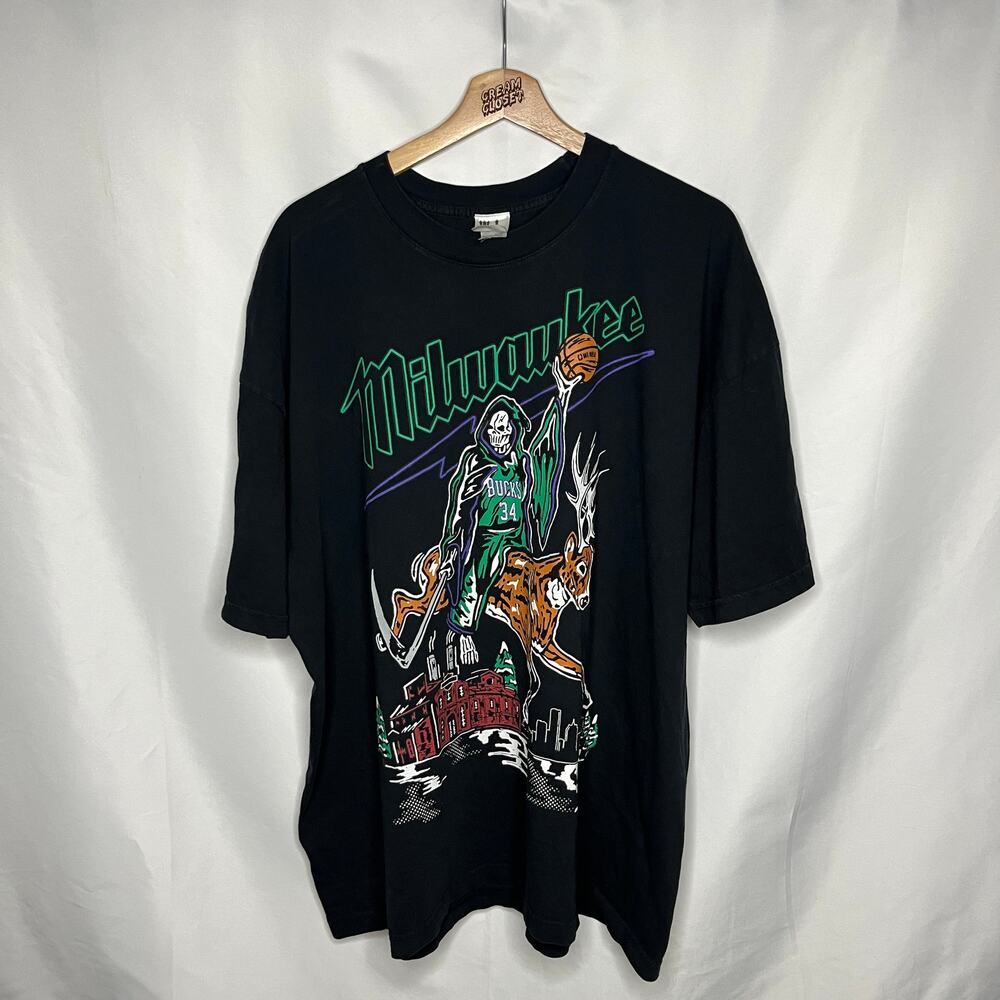 Warren Lotas WL Giannis Greek Freak NBA Milwaukee Bucks Champions Tee XXL